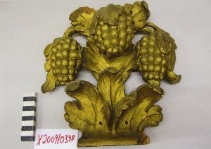 Holzschnitzerei (Weintrauben)